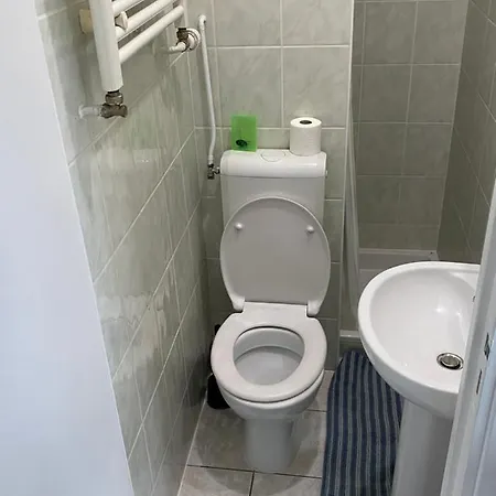 Studio Central, Proche De Paris Et Disney, Gagny. Apartamento